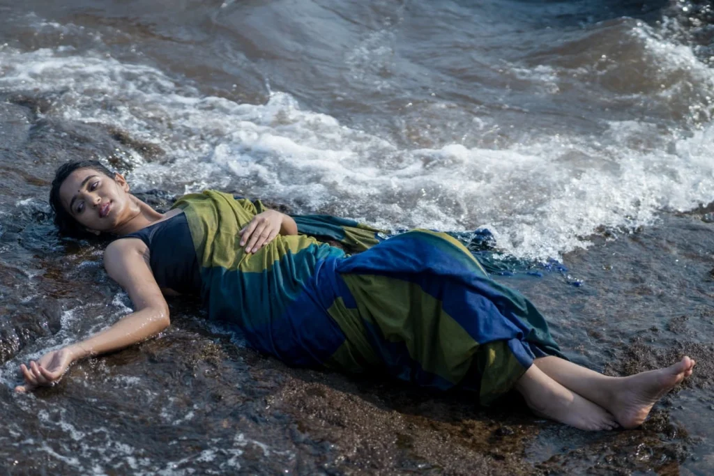 Ocean breeze flows through Trupti Ravindra's saree creating dynamic movement