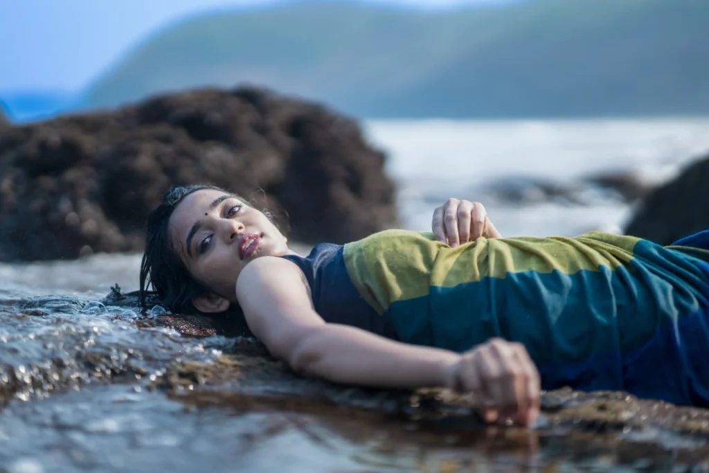 Ocean breeze flows through Trupti Ravindra's saree creating dynamic movement