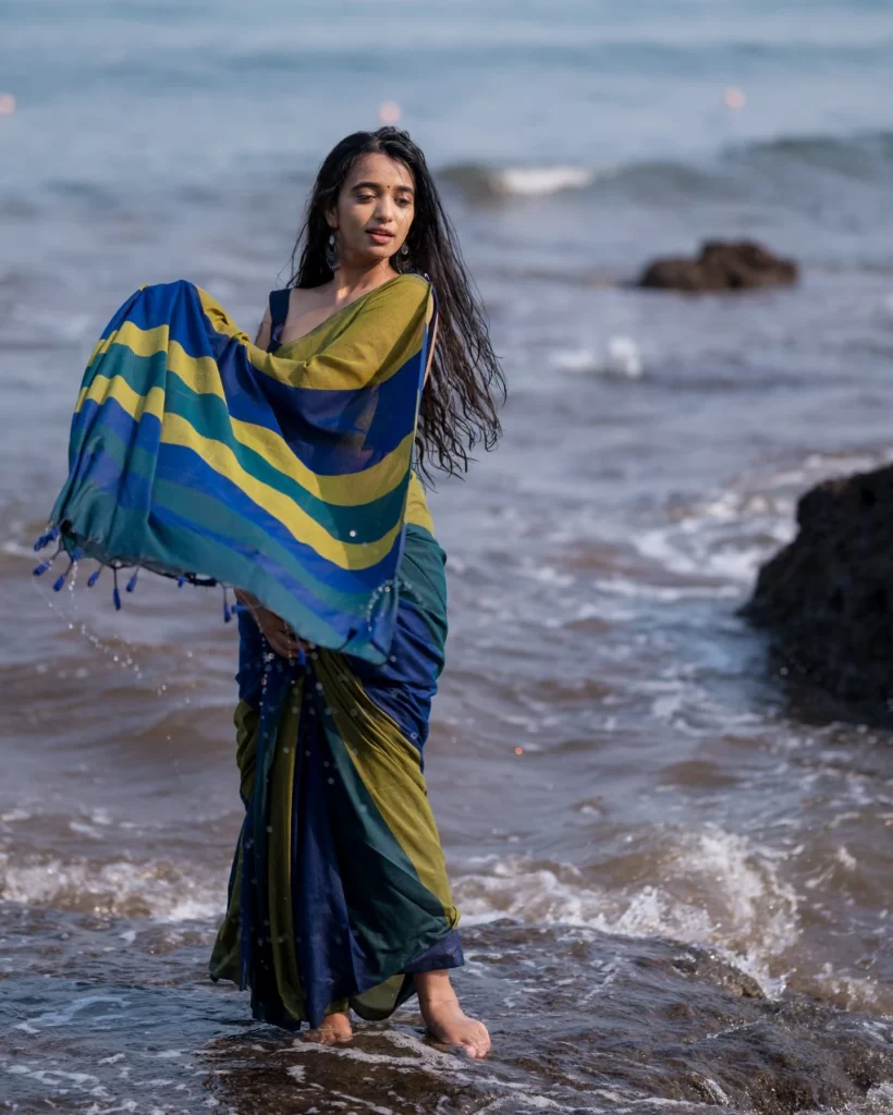 Unique location choice highlights Trupti Ravindra's innovative approach to saree photography