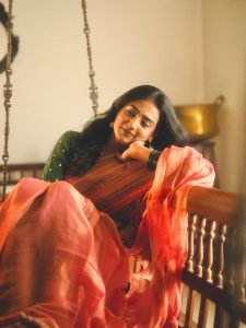 Yoga Lakshmi embodies cultural grace in sophisticated saree ensemble