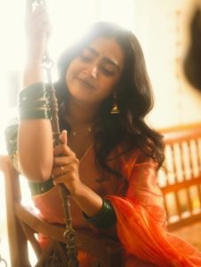 Yoga Lakshmi embodies cultural grace in sophisticated saree ensemble