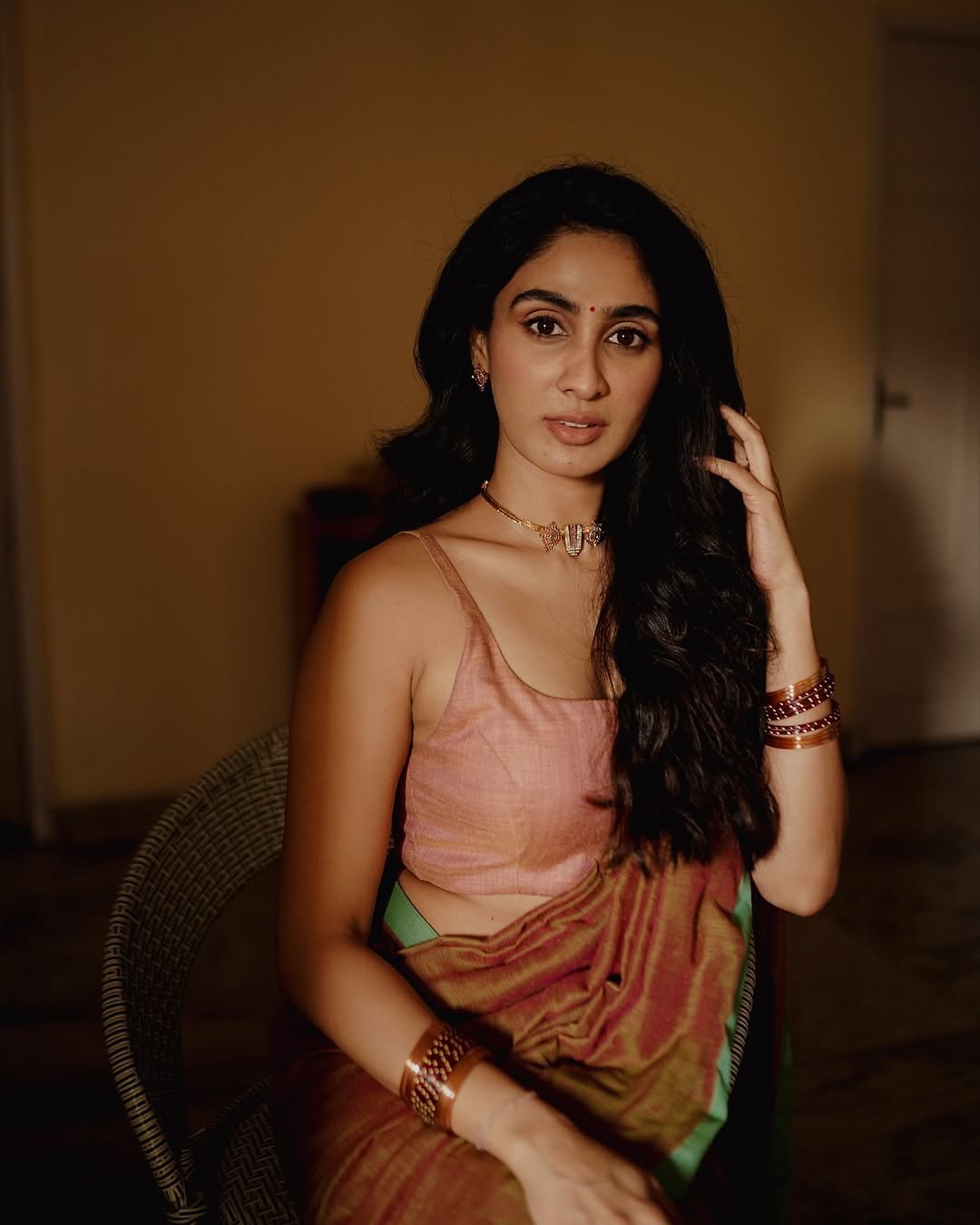 Deepti Sati earthy silk saree blush blouse moody indoor Portrait (1)