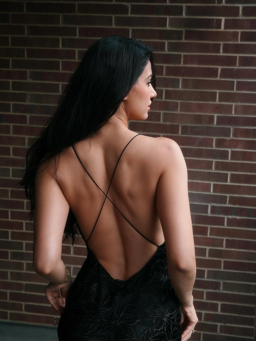 Disha Patani black slip dress outdoor steps (1)