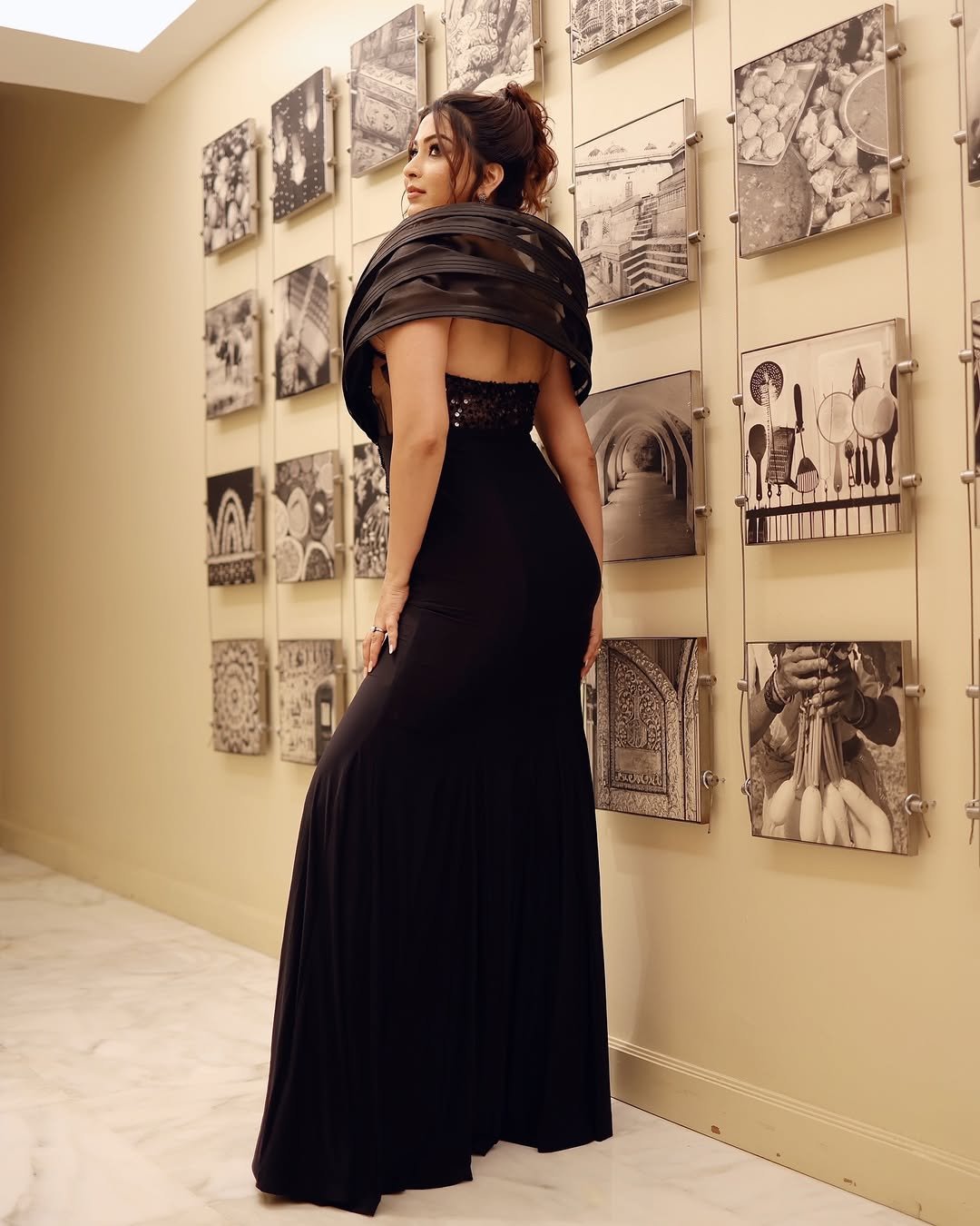 Eshanya Maheshwari black sequin gown sunset glow Showcase (10)