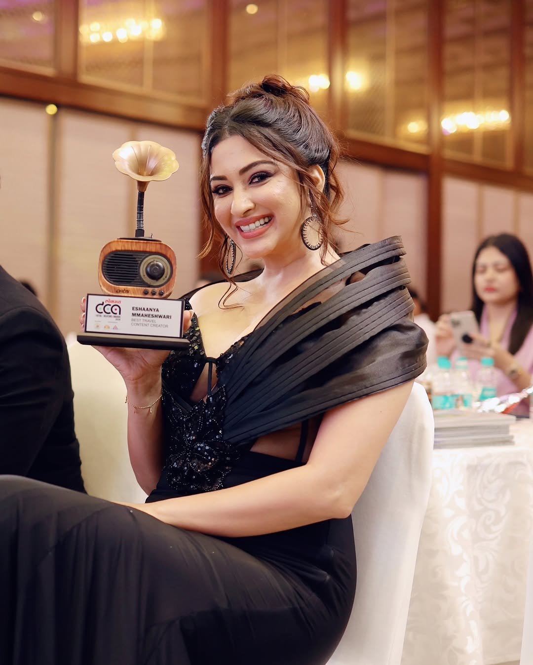 Eshanya Maheshwari black sequin gown sunset glow Showcase (14)