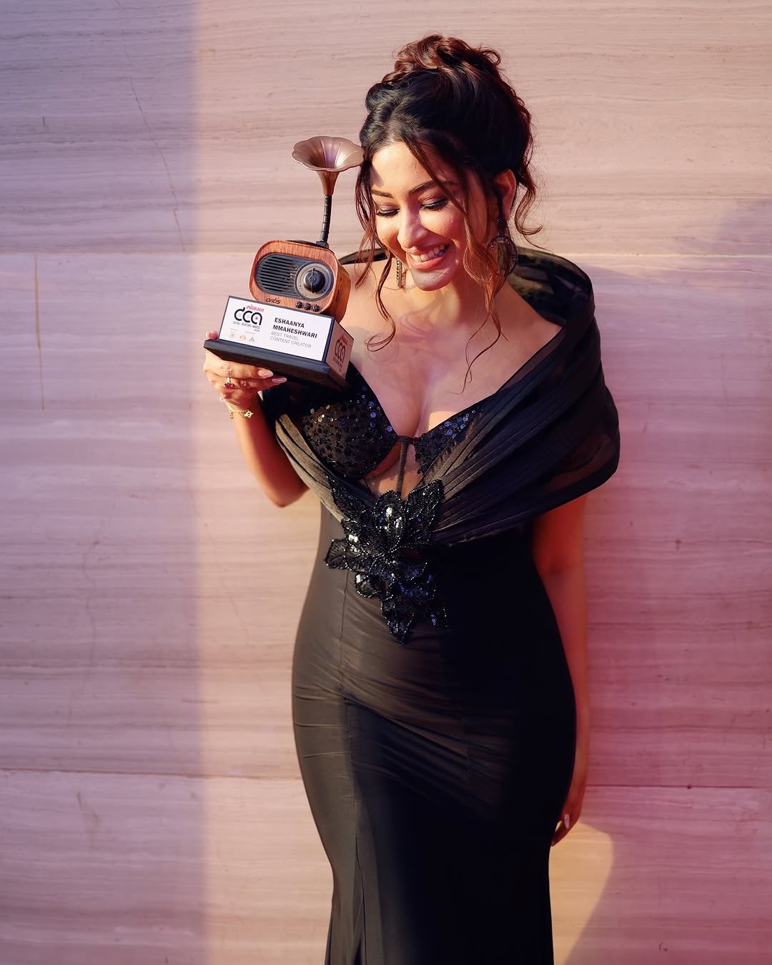 Eshanya Maheshwari black sequin gown sunset glow Showcase (15)