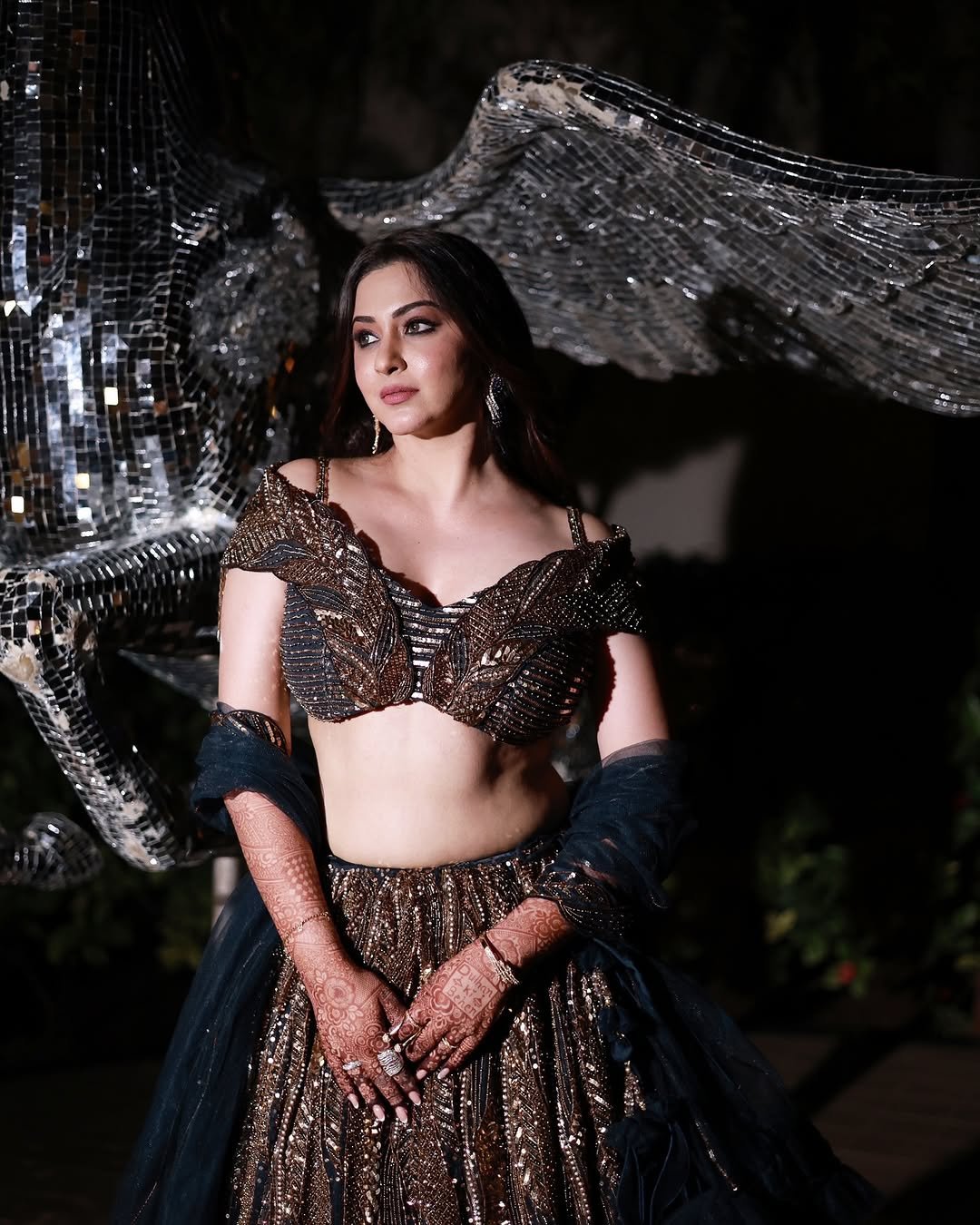 Eshanya Maheshwari embellished lehenga night portrait (7)