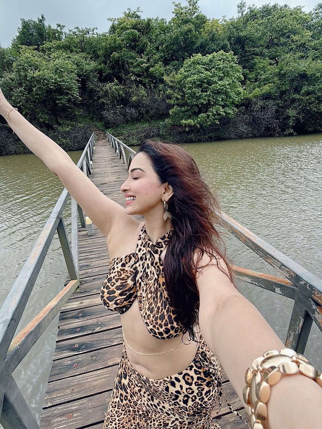 Eshanya Maheshwari leopard co ord bridge Photoshoot (1)