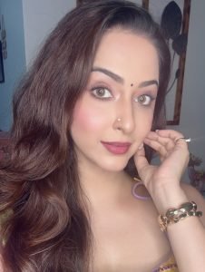 Dynamic shot of Eshanya Maheshwari multicolor saree street style fashion