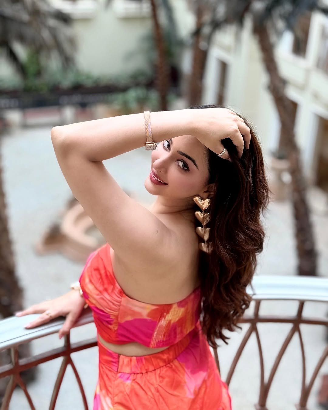 Eshanya Maheshwari pink cutout dress balcony candid (7)