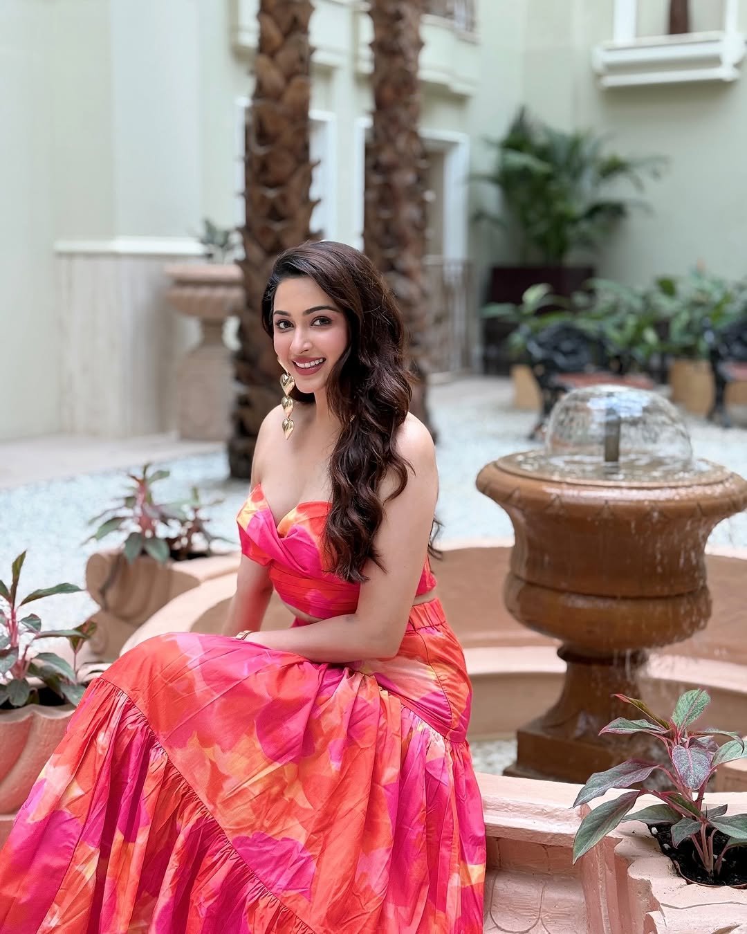 Eshanya Maheshwari pink cutout dress balcony candid (9)