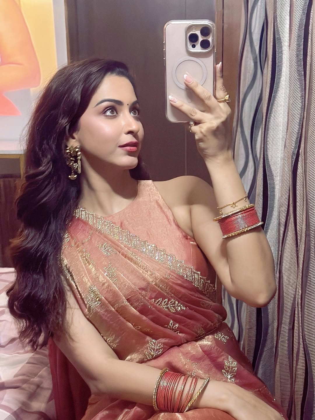 Eshanya Maheshwari pink saree Ganesh puja blessings Gallery (12)