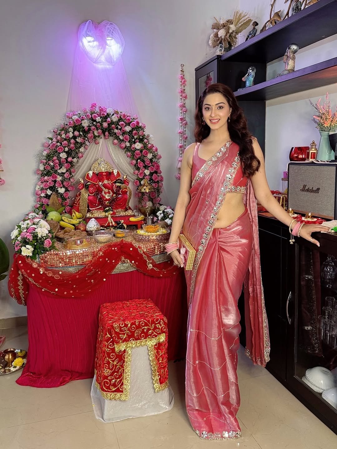 Eshanya Maheshwari pink saree Ganesh puja blessings Gallery (3)