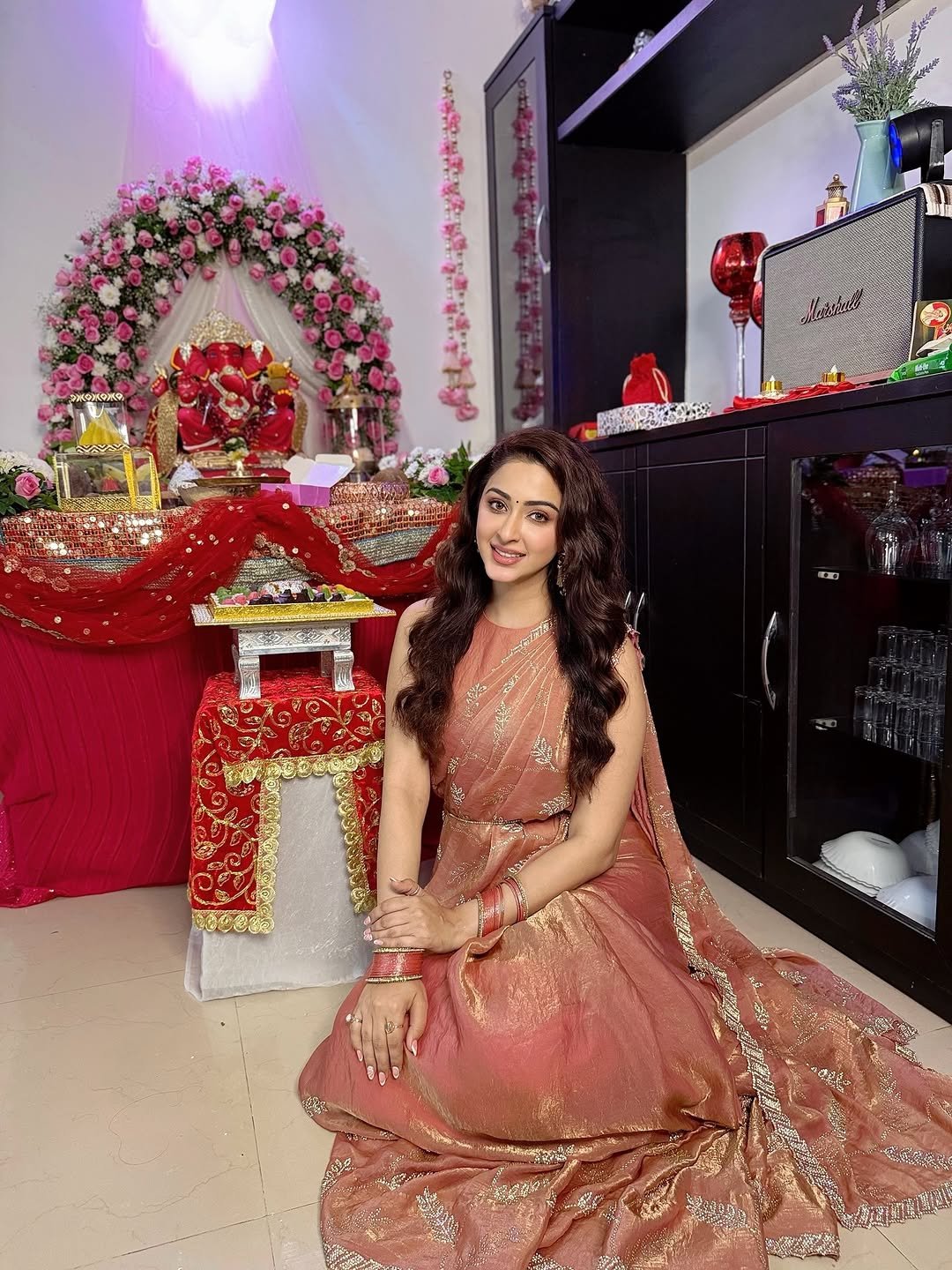 Eshanya Maheshwari pink saree Ganesh puja blessings Gallery (7)