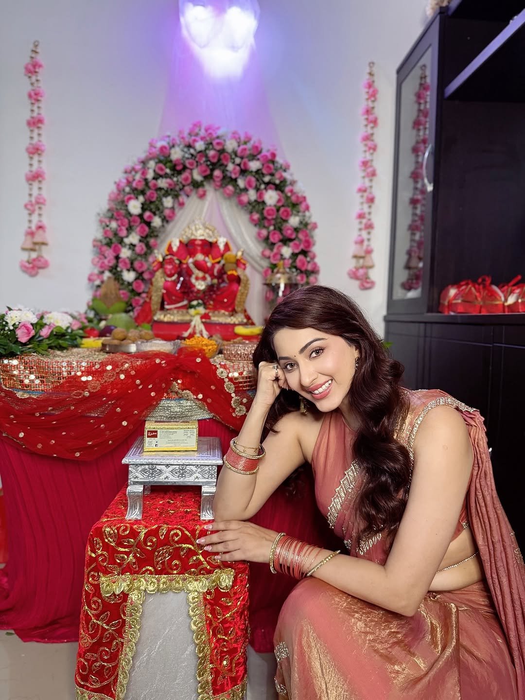 Eshanya Maheshwari pink saree Ganesh puja blessings Gallery (9)