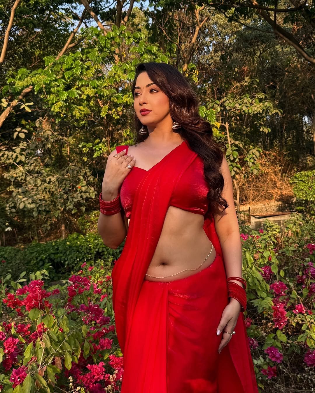 Eshanya Maheshwari red saree garden Photos (10)
