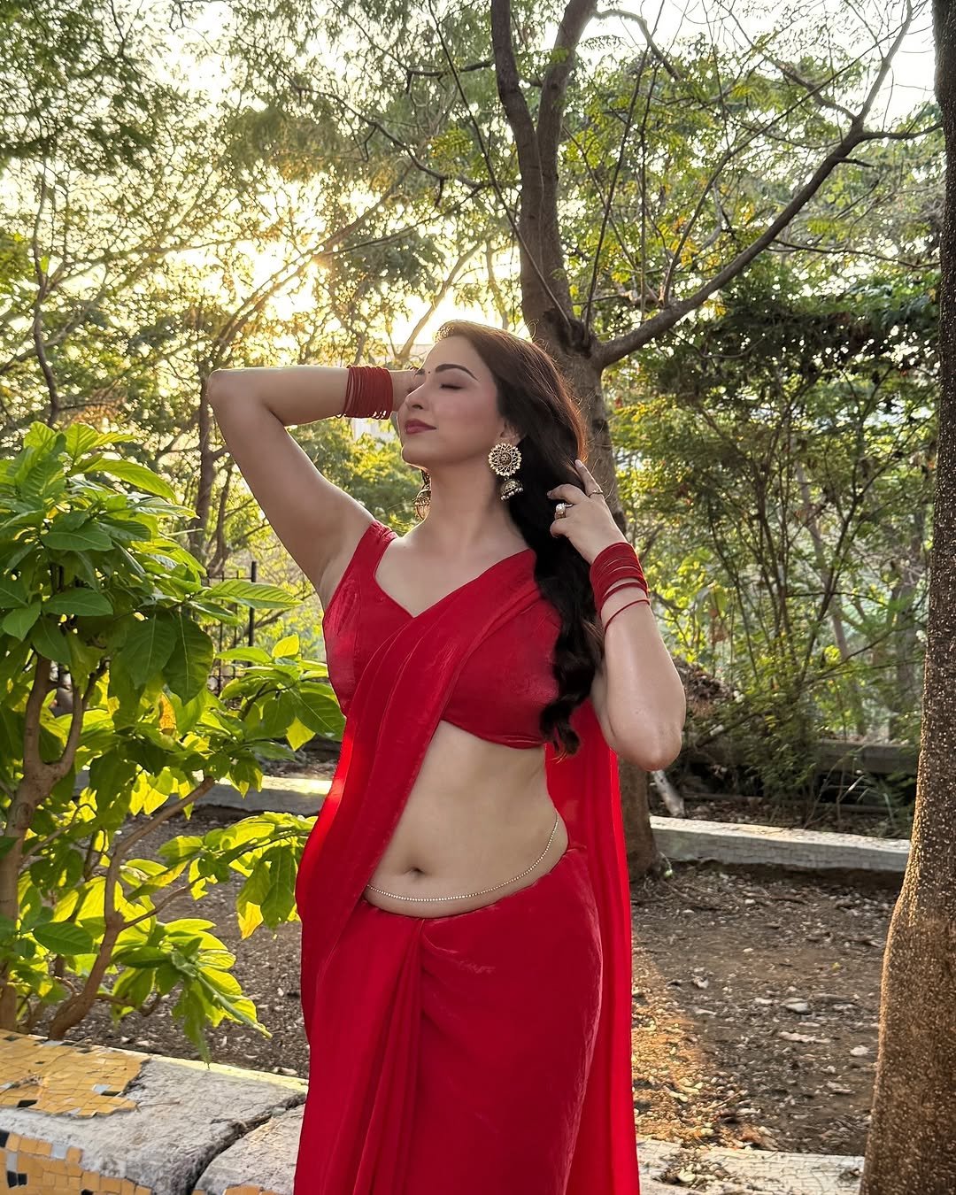 Eshanya Maheshwari red saree garden Photos (15)