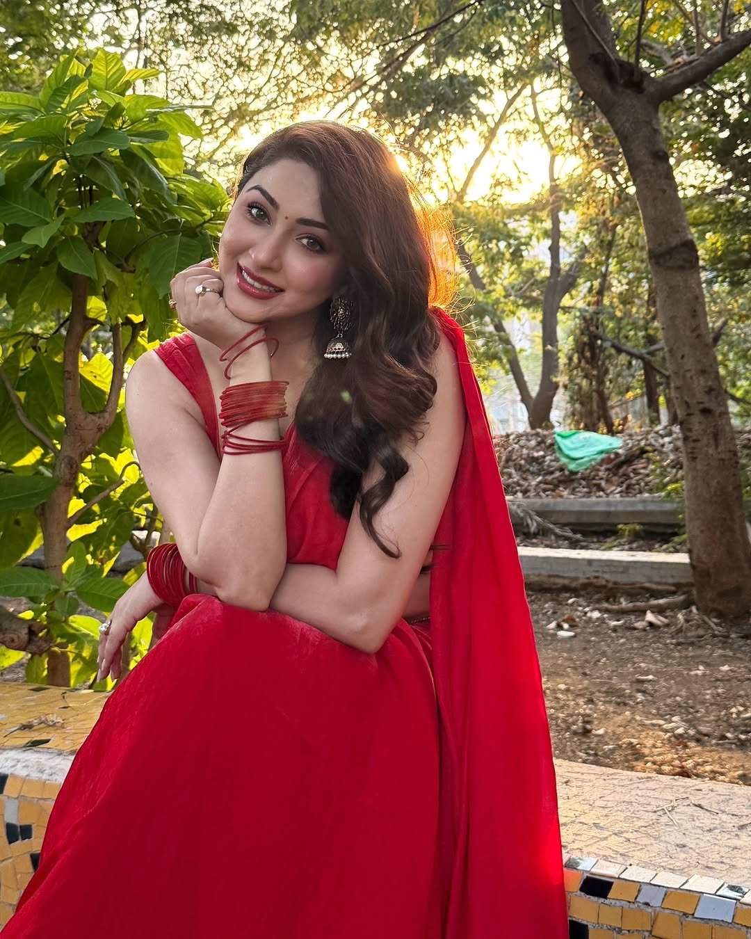 Eshanya Maheshwari red saree garden Photos (7)