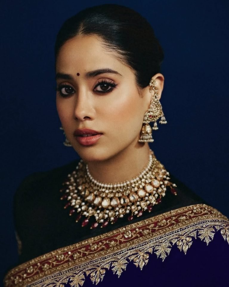 Heavy traditional kundan necklace on Janhvi Kapoor velvet saree