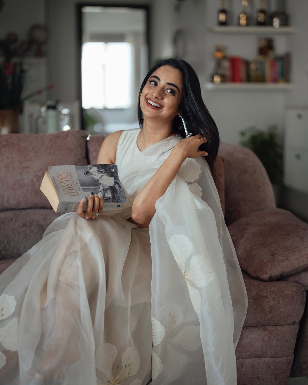 Namitha Pramod ivory White saree cozy room charm Photoshoot (3)