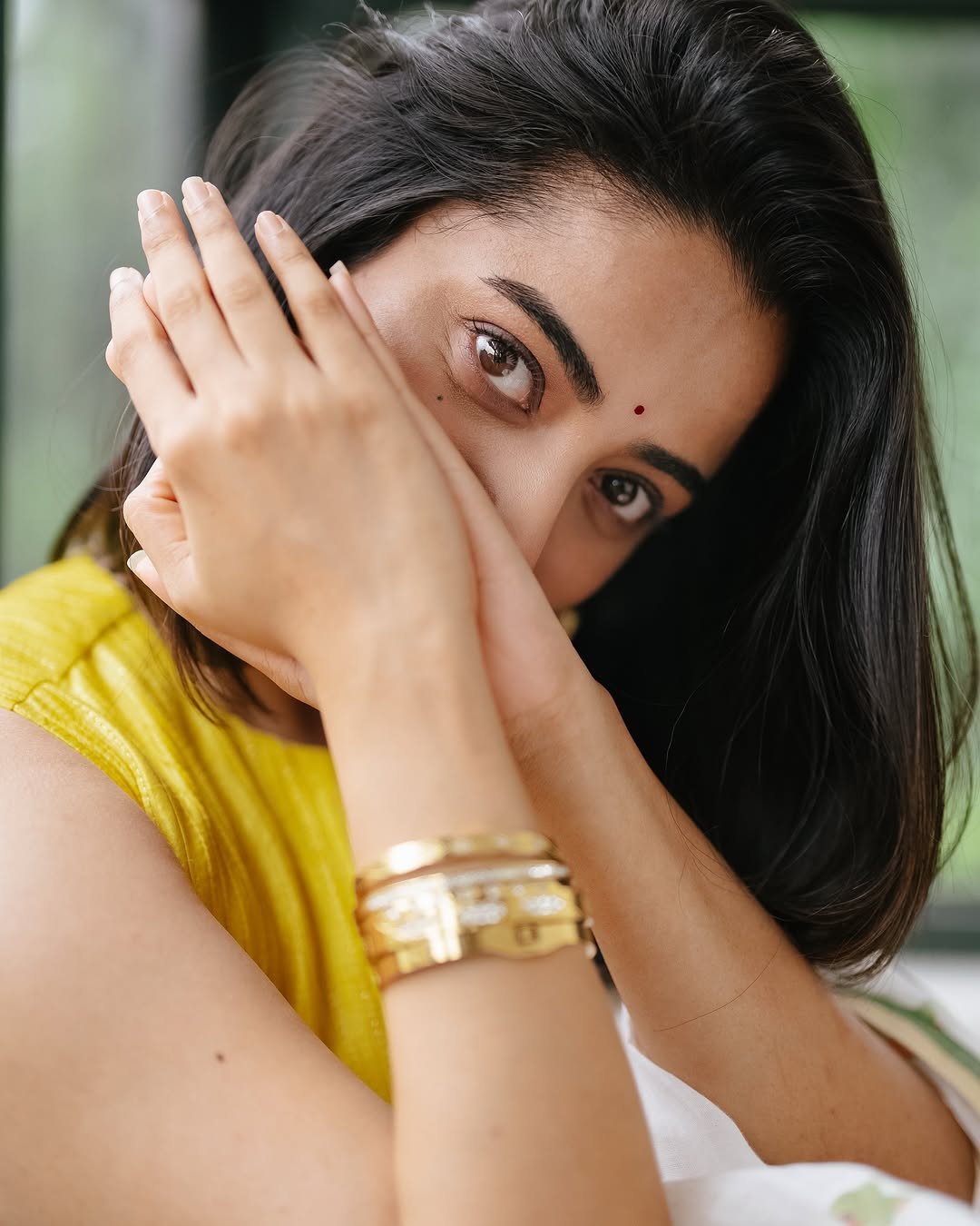 Namitha Pramod lemon blouse white printed saree garden smile Photos (11)