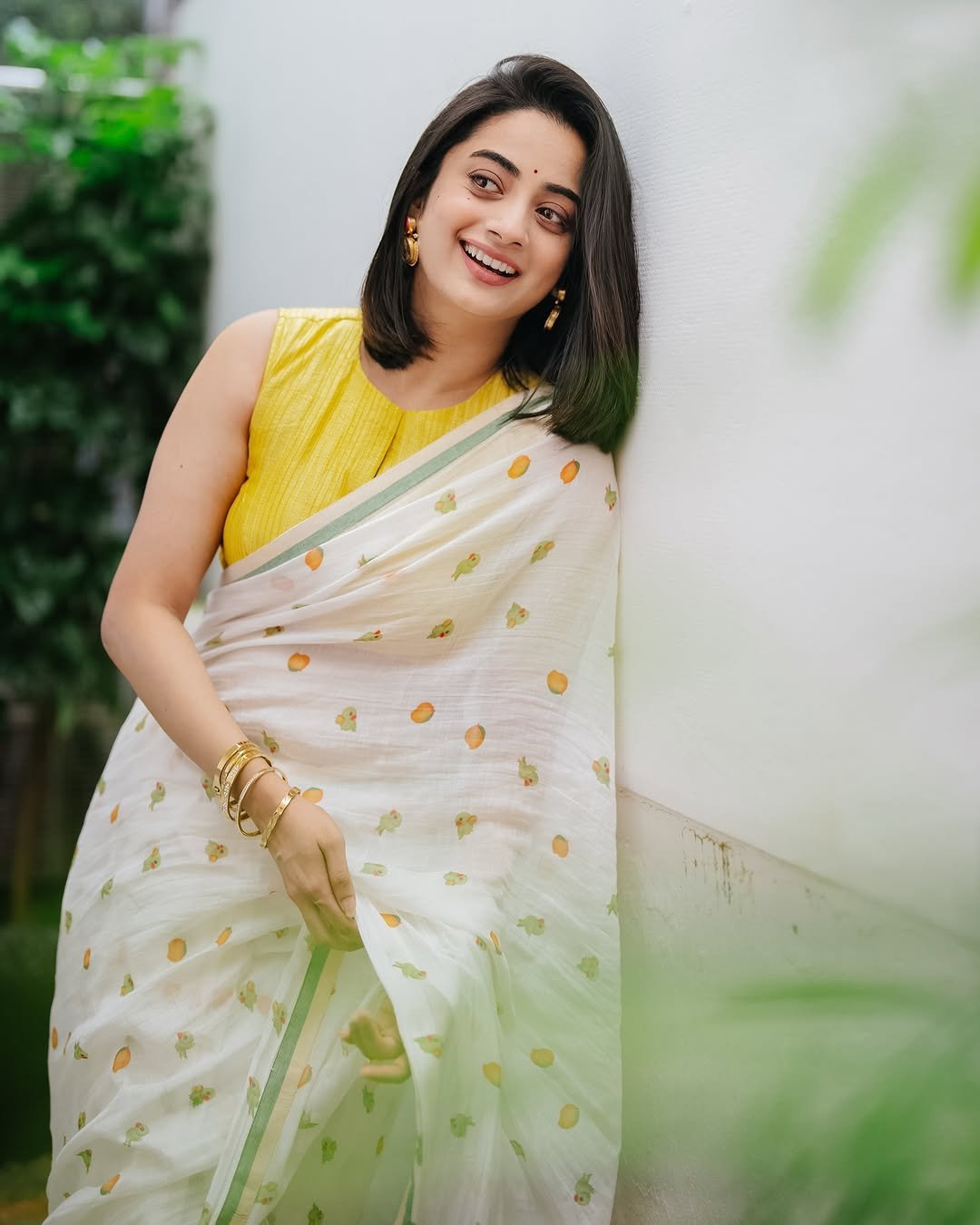 Namitha Pramod lemon blouse white printed saree garden smile Photos (14)