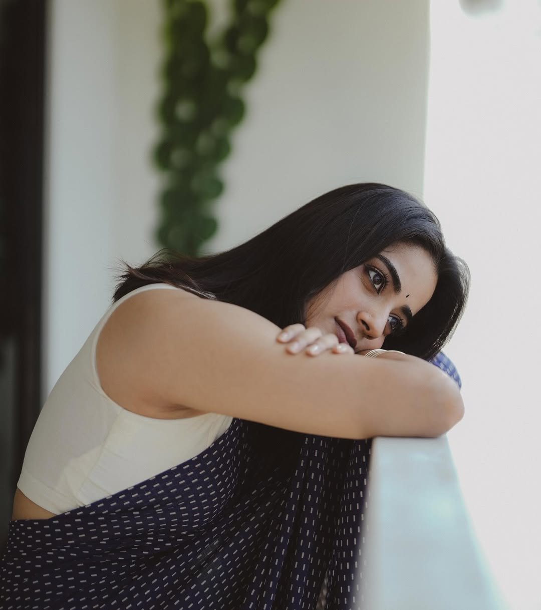 Namitha Pramod navy saree balcony glow Photos (9)