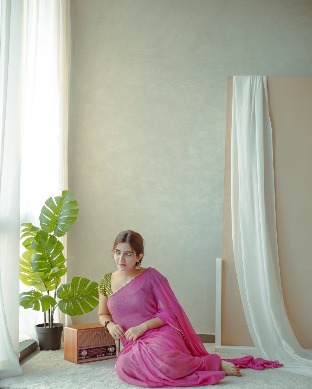Neha Pathan pink chiffon saree cozy room charm Photoshoot (10)