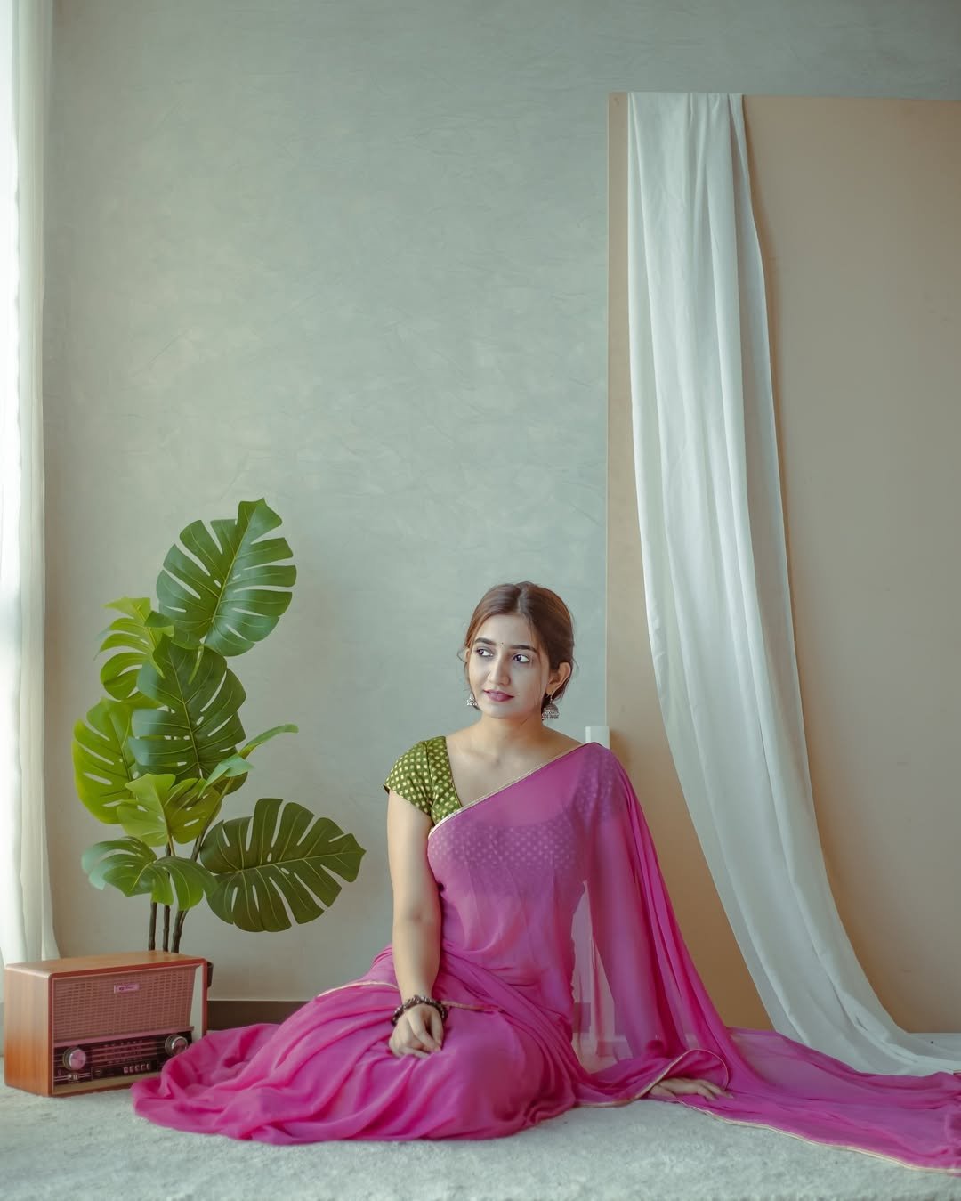 Neha Pathan pink chiffon saree cozy room charm Photoshoot (3)