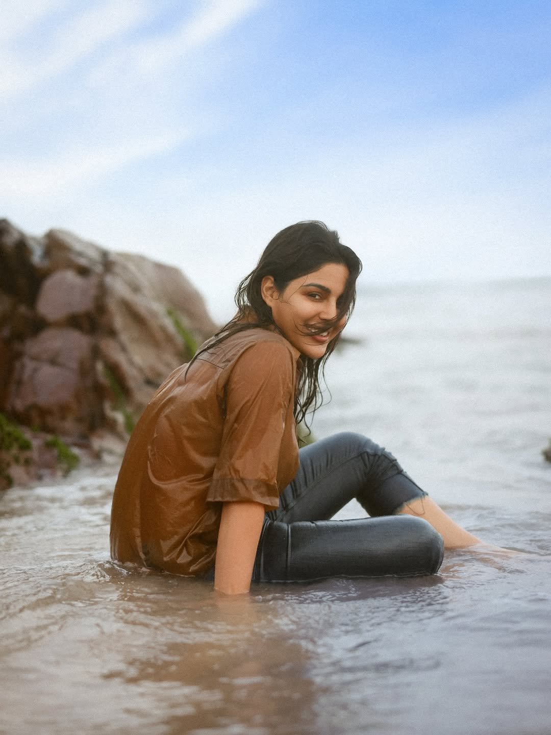 Samyuktha sand-beige shirt beach breeze Portrait (3)