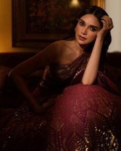 Aditi Rao Hydari Royal in Maroon Lehenga (3)