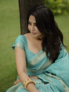 Aishwarya Lekshmi Beautiful in Blue Soft Silk Saree Photos (10)