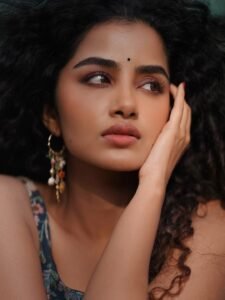 Anupama Parameswaran Chic in Floral Corset Top (6)