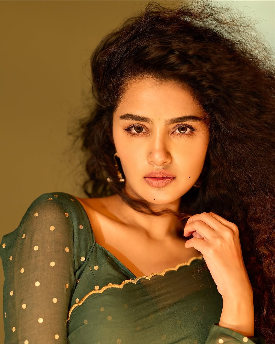 Anupama Parameswaran Stunning in Green Polka Dot Dress (12)