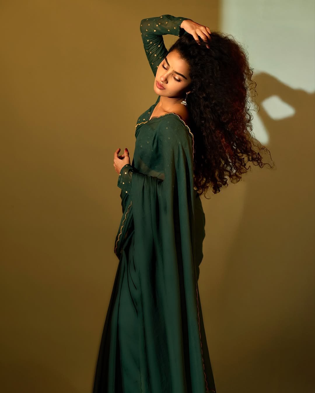 Anupama Parameswaran Stunning in Green Polka Dot Dress (6)