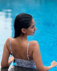 Anushka Sen Blue Pastel Swimsuit Poolside Summer Shoot (19)