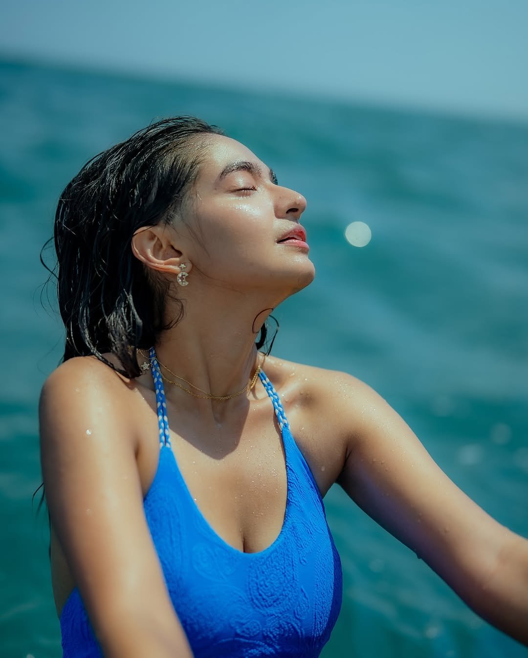 Anushka Sen Blue Swimsuit on Yacht – Summer Sea Glam (11)