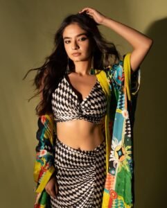 Anushka Sen Bold Geometric Co-Ord Set Fashion Shoot (4)
