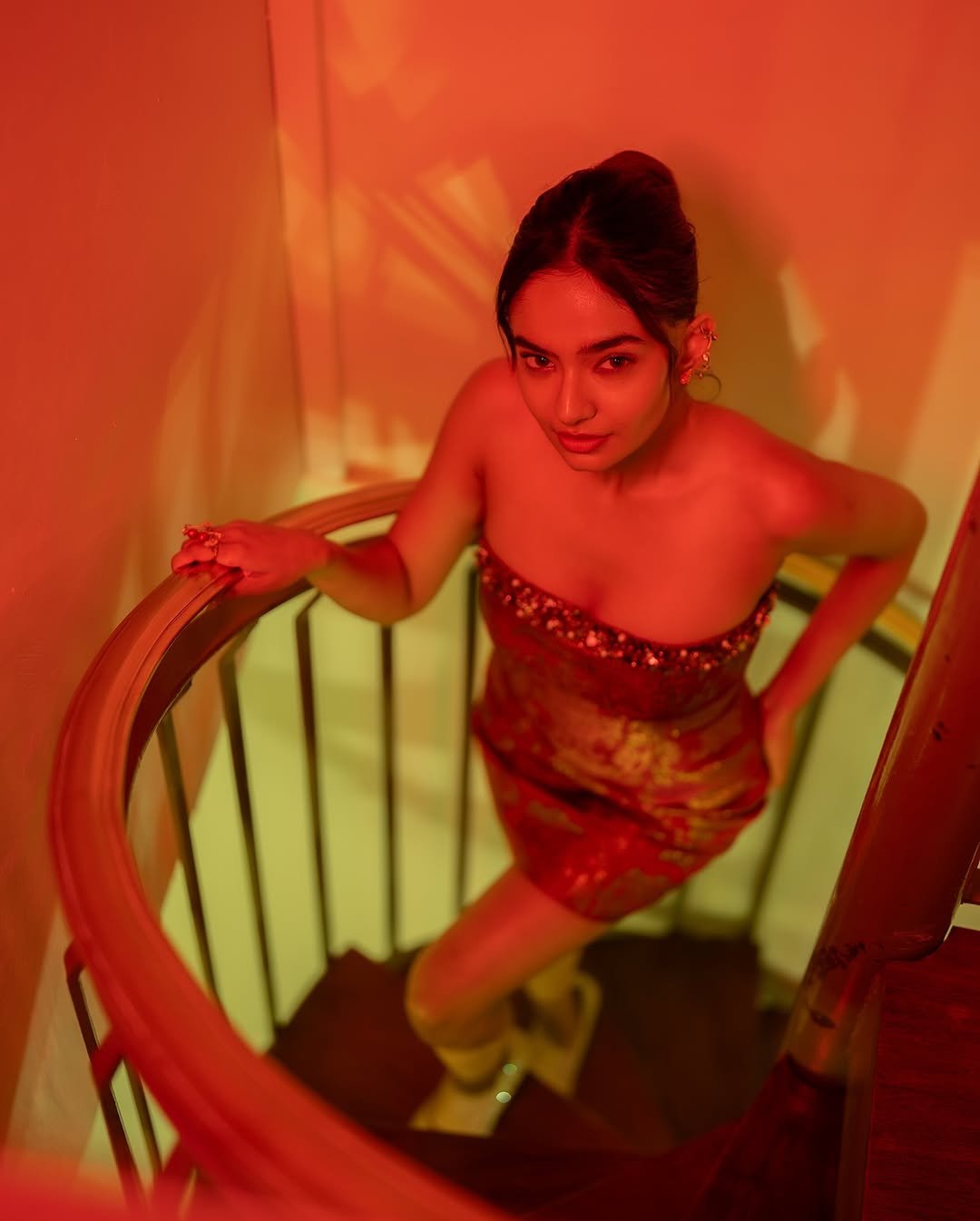 Anushka Sen Bold Red Strapless Mini Dress – Party Night Elegance (12)