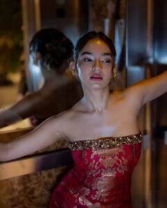 Anushka Sen Bold Red Strapless Mini Dress – Party Night Elegance (13)