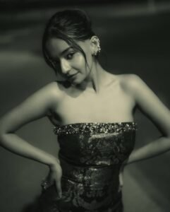 Anushka Sen Bold Red Strapless Mini Dress – Party Night Elegance (23)