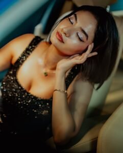 Anushka Sen shimmering dress night glamorous photo