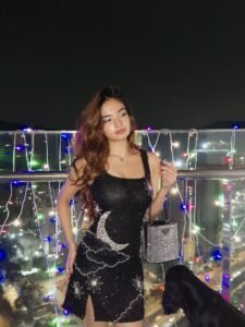 Anushka Sen shimmering dress night glamorous photo