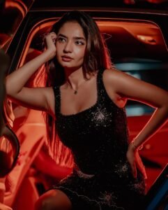 Anushka Sen shimmering dress night glamorous photo