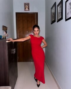 Anushka Sen Chic Red Bodycon Dress Indoor Photoshoot (12)
