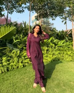 Anushka Sen Classy Maroon Kurti Outdoor Ethnic Shoot (16)