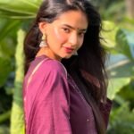 Anushka Sen Classy Maroon Kurti Outdoor Ethnic Shoot (7)