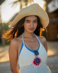 Anushka Sen Crochet Dress Over Swimwear – Chic Yacht Look (10)