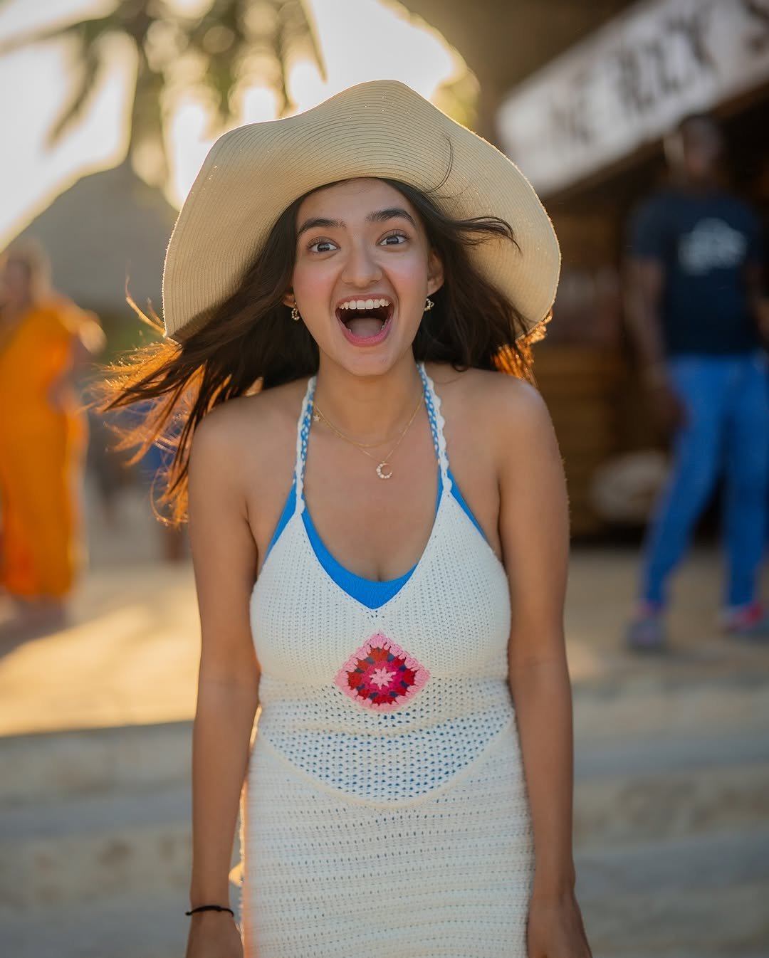 Anushka Sen Crochet Dress Over Swimwear – Chic Yacht Look (2)