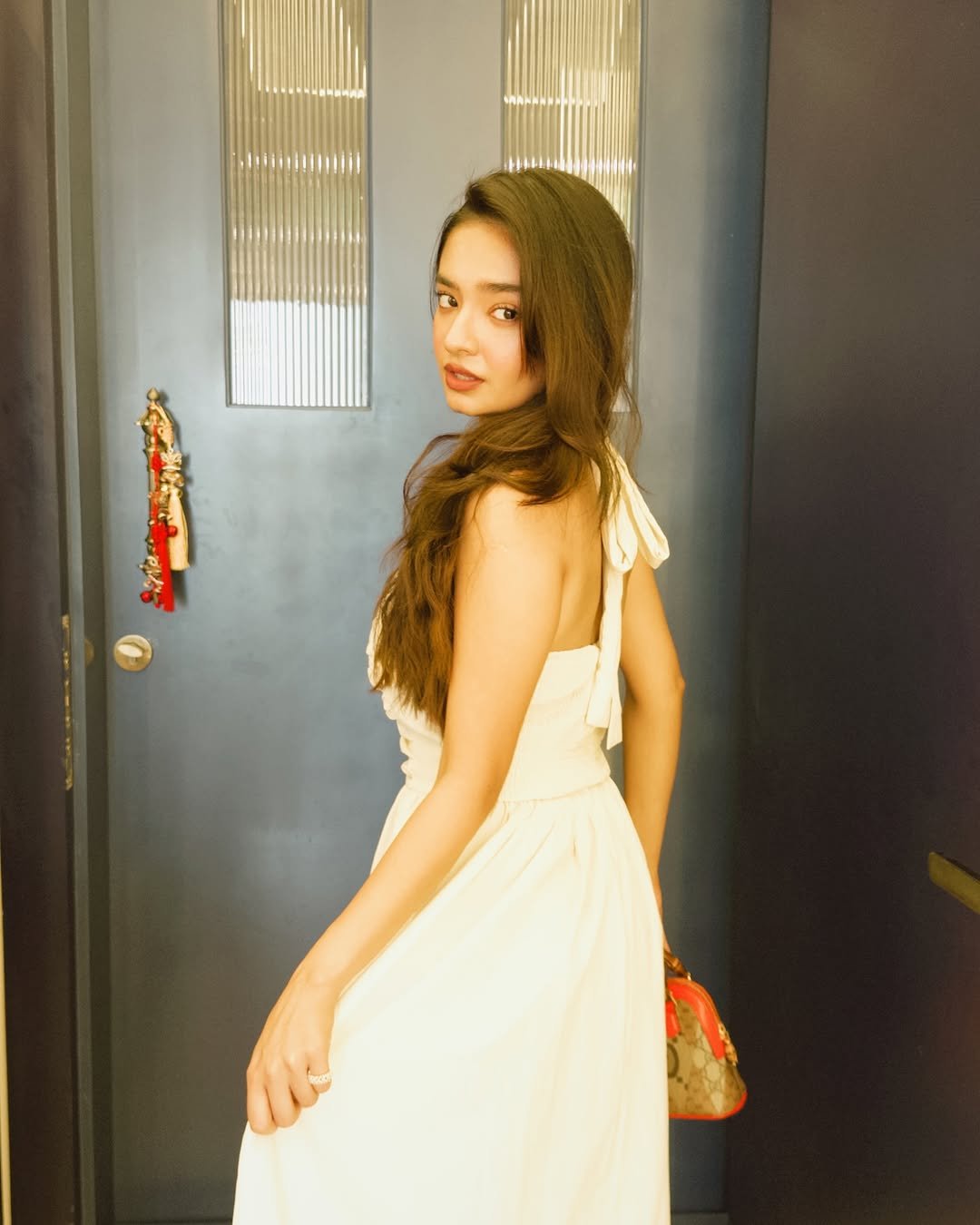 Anushka Sen Dreamy White Halter Dress Indoor Portraits (12)